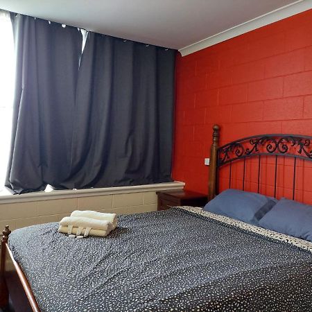 Port Adelaide Backpackers Hostel Exterior foto
