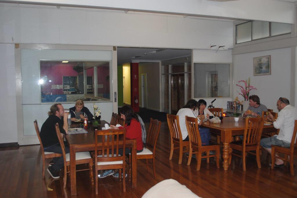 Port Adelaide Backpackers Hostel Exterior foto
