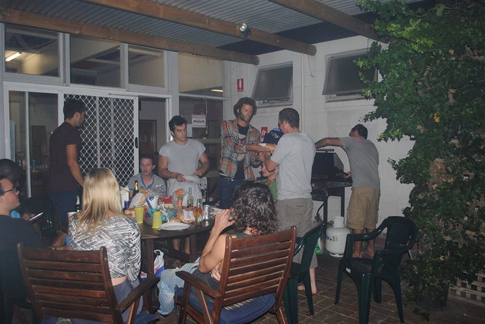 Port Adelaide Backpackers Hostel Exterior foto