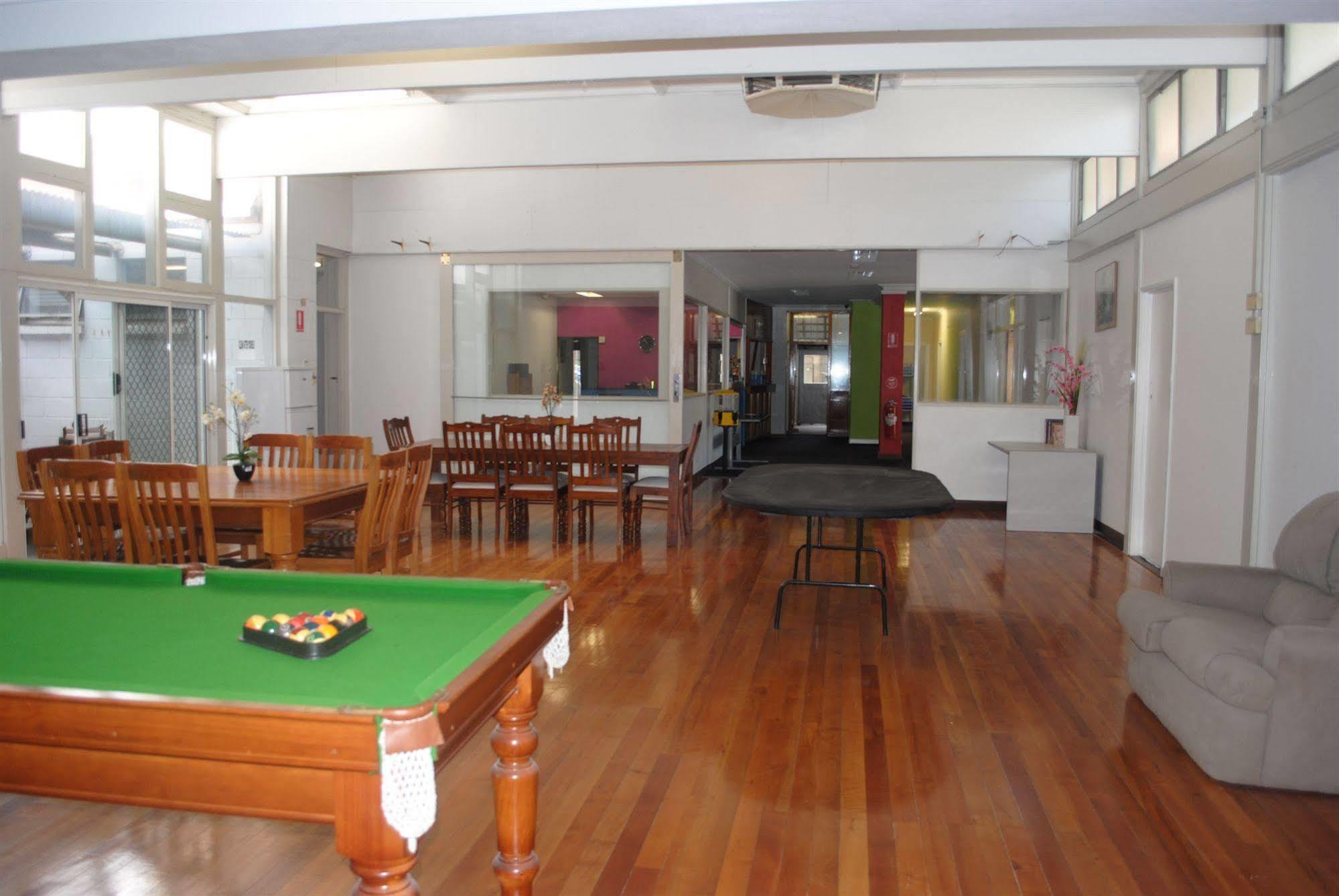 Port Adelaide Backpackers Hostel Exterior foto