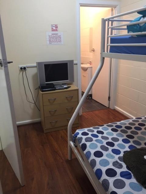 Port Adelaide Backpackers Hostel Exterior foto